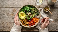 En balanserad fördelning av proteiner, fetter och kolhydrater för viktminskning